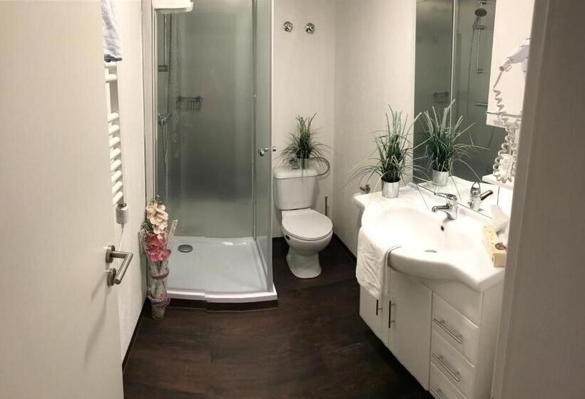 호텔 Gasthaus Zur Quelle