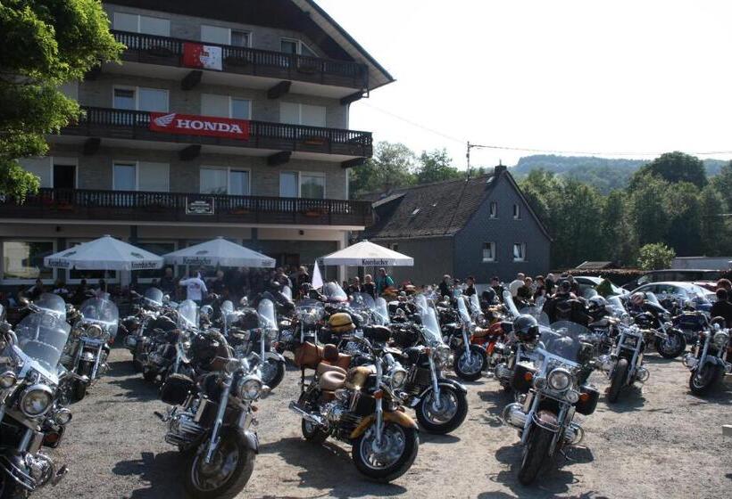 호텔 Gasthaus Zur Quelle