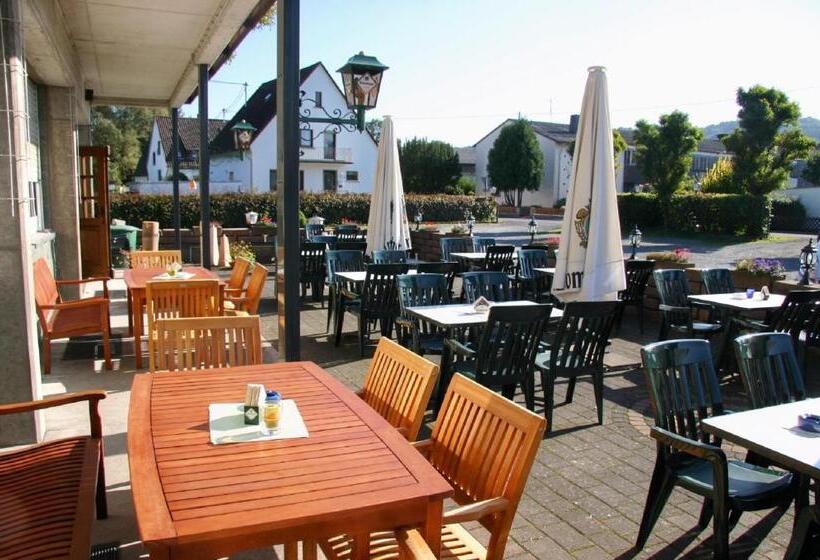 호텔 Gasthaus Zur Quelle