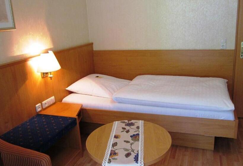 Отель Gasthof Rodachtal Mit Gästehaus Katharina