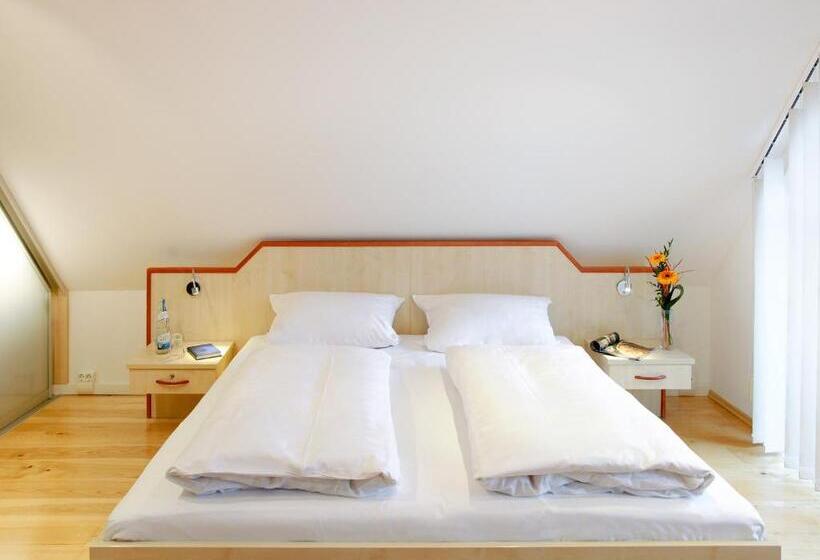 Отель Gasthof Zum Biber