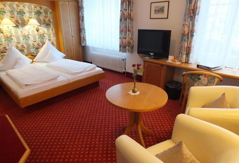 호텔 Gasthof Zum Weyssen Rössle