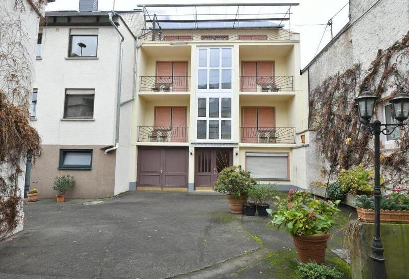 Отель Gasthof Zur Grafschaft Veldenz