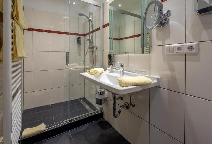 Отель Goldener Pfropfenzieher