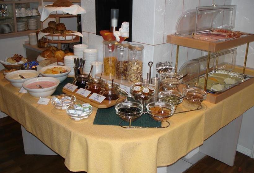 هتل Gästehaus Sankt Ulrich