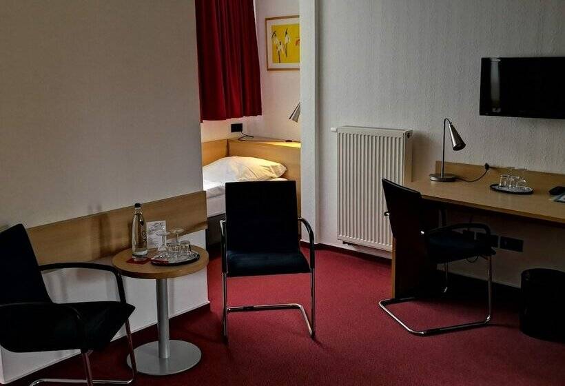 هتل Haus Vom Guten Hirten