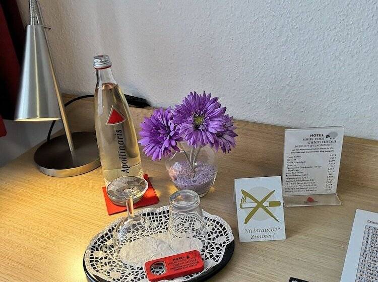 هتل Haus Vom Guten Hirten