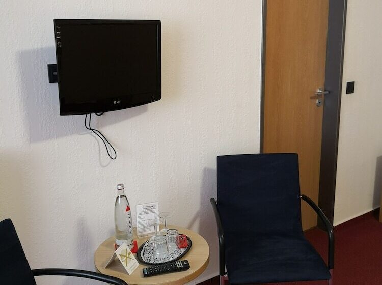 هتل Haus Vom Guten Hirten