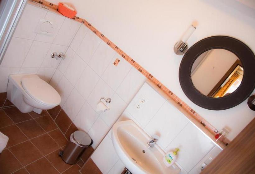 בית מלון כפרי Kleine Villa Rose