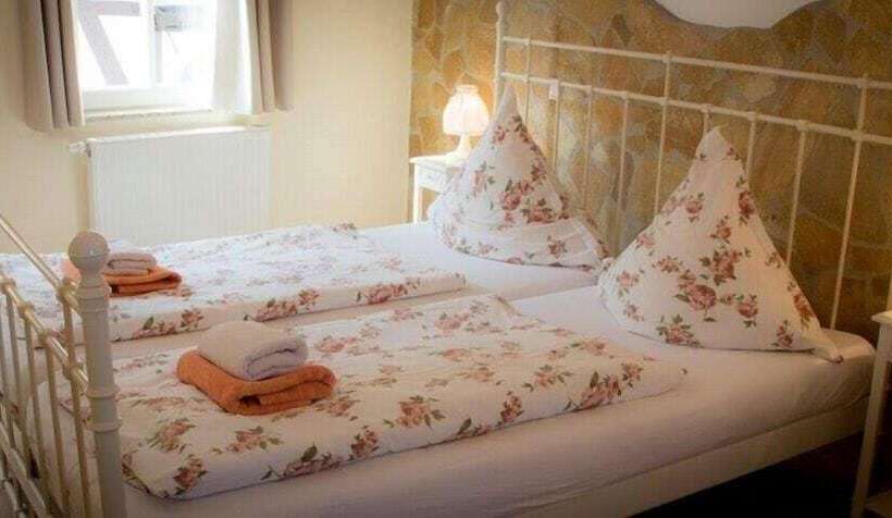 בית מלון כפרי Kleine Villa Rose