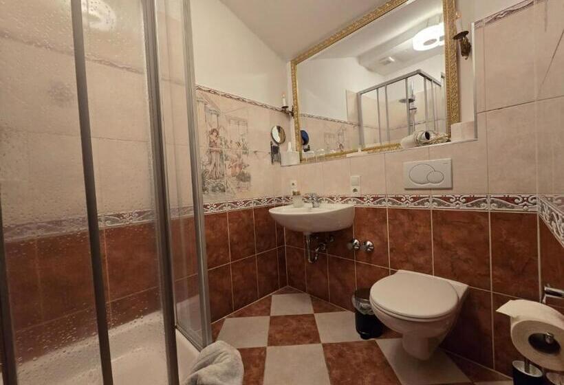 בית מלון כפרי Kleine Villa Rose