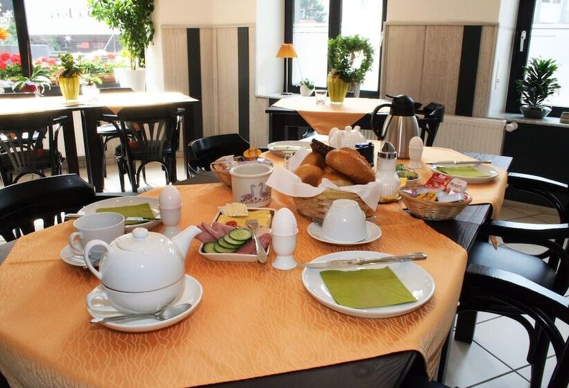 בית מלון כפרי Klenkes Am Bahnhof