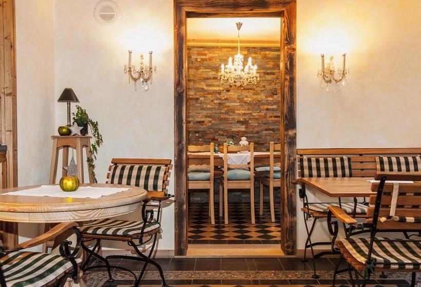 Отель Landhaus Benediktenhof