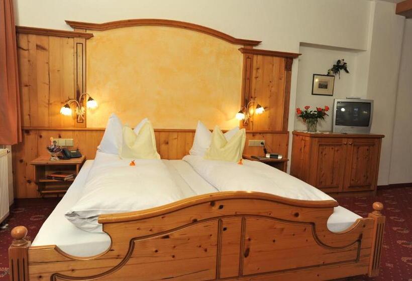 Отель Landhaus Lenzenhof