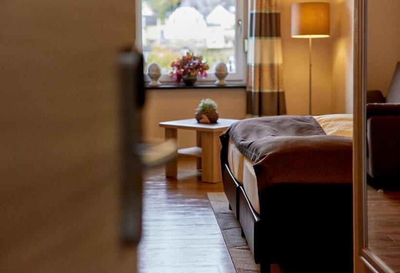 Отель Mayer S Wein