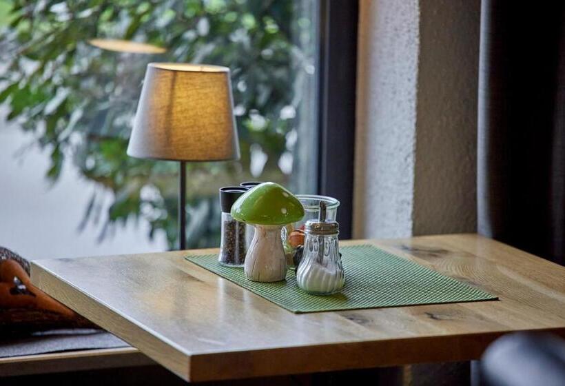 Отель Mayer S Wein