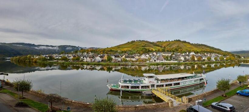 Отель Mayer S Wein