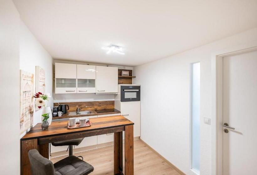 ホテル Oma's Küche & Quartier