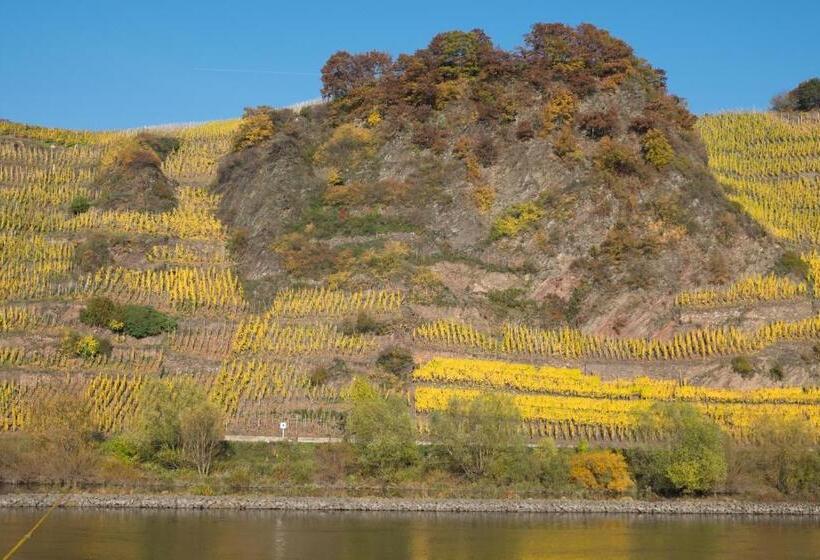 בית מלון כפרי Panorama Café Moselgarten