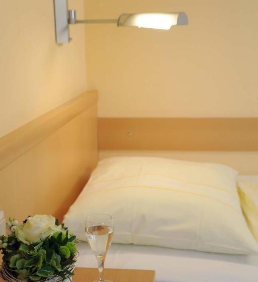 Отель & Restaurant Hugenottengarten