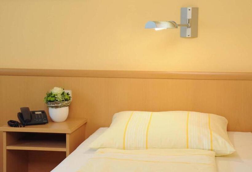 Отель & Restaurant Hugenottengarten