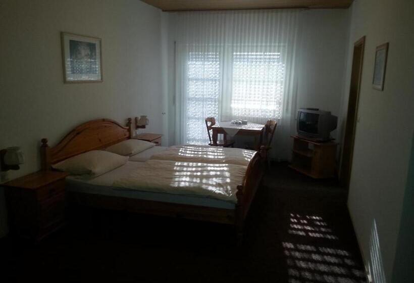 בית מלון כפרי Restaurant Rückert