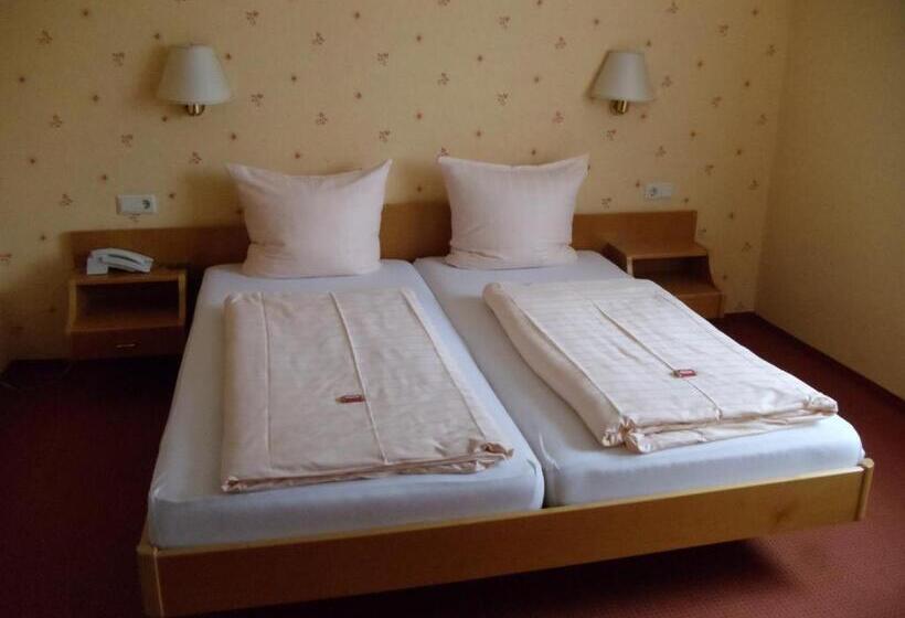 Отель Restaurant Weisbrod