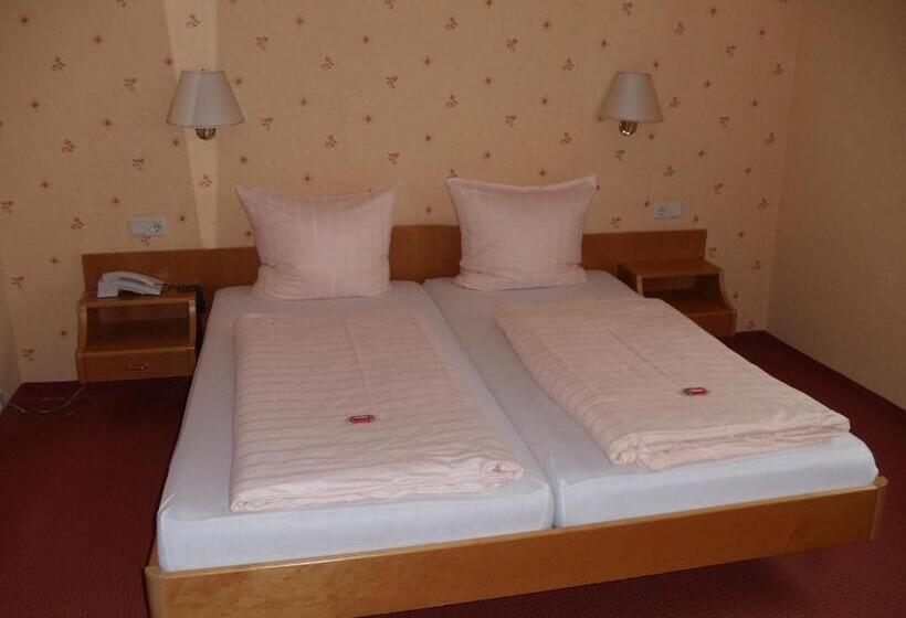 Отель Restaurant Weisbrod