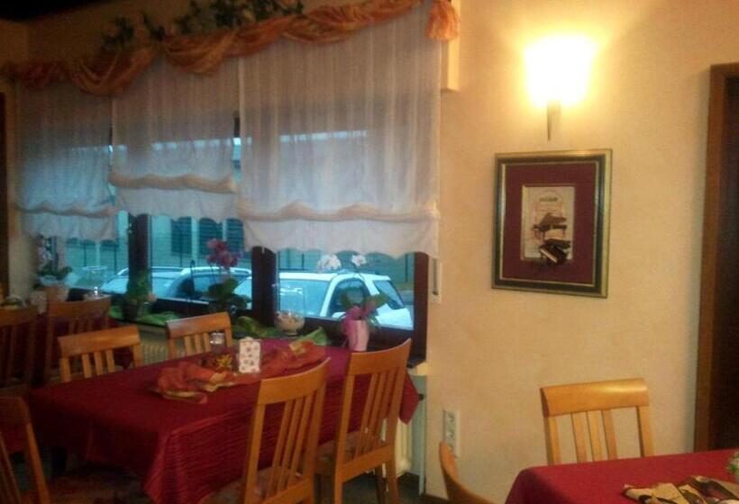 호텔 Restaurant Zum Stern