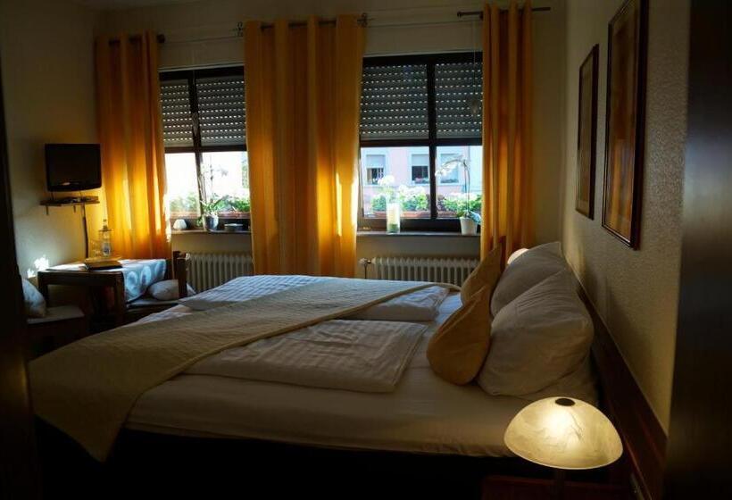 Отель Restaurant Zunftstube