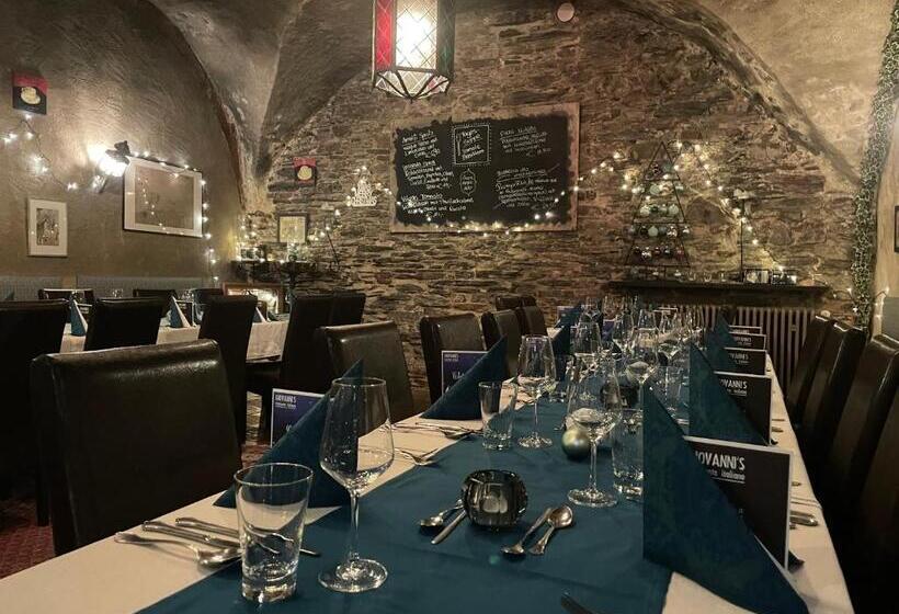 Отель Schloss Zell