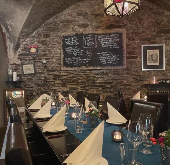 Отель Schloss Zell