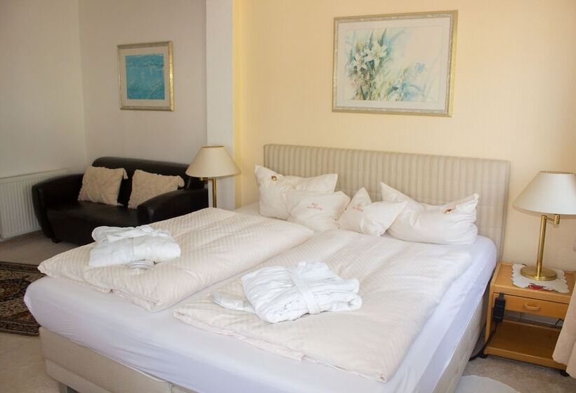 Отель Stadt Hamburg