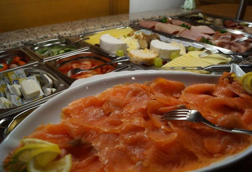 酒店 St.martiner Castell