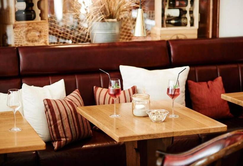 Отель Strandhof