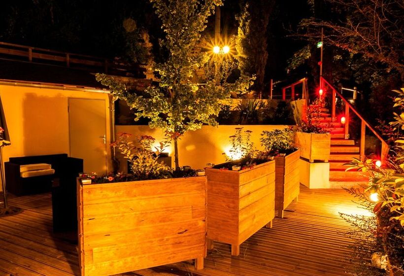 Отель Troglododo