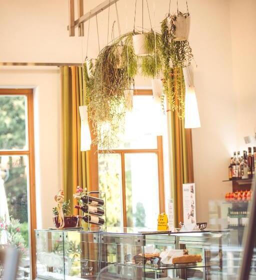 בית מלון כפרי Und Appartementhof Waldeck