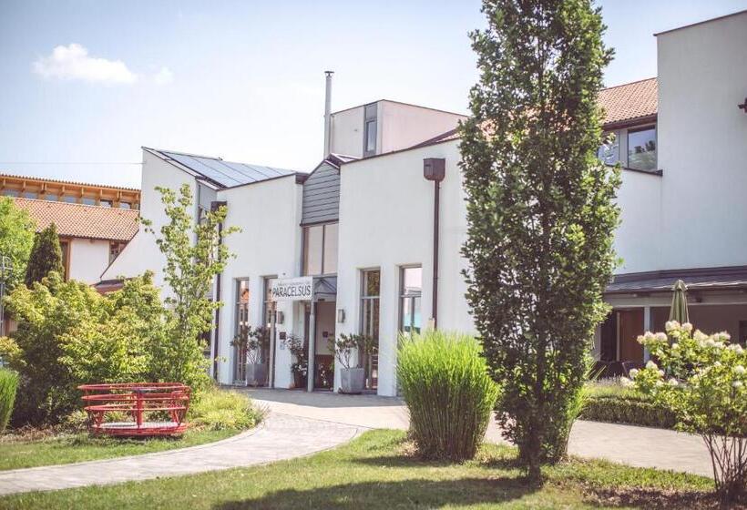 בית מלון כפרי Und Appartementhof Waldeck