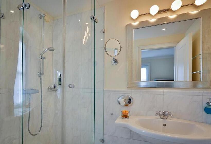 ホテル Und Restaurant Jörg Müller