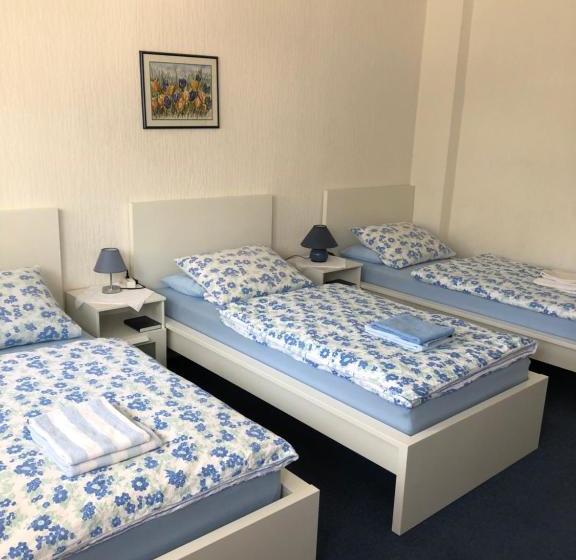 Отель Urberacher Hof