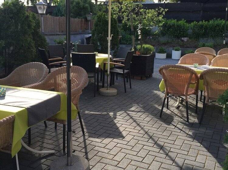 Отель Urberacher Hof