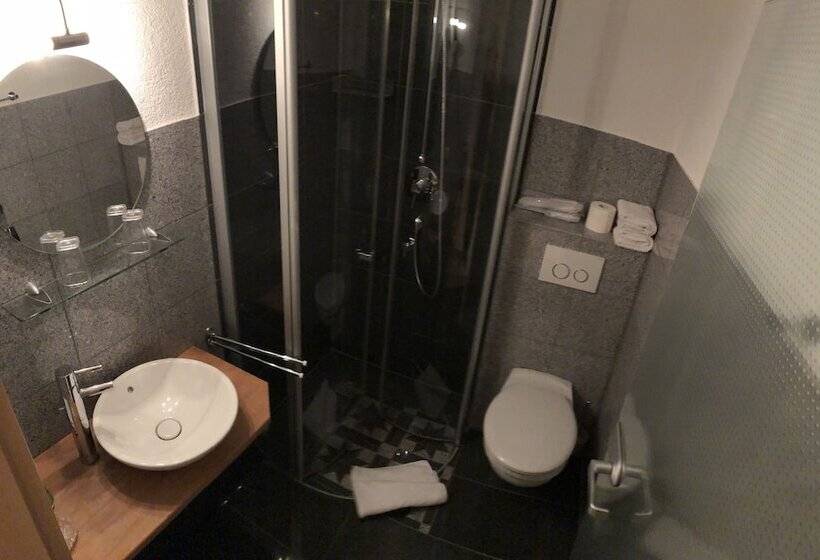 Отель Urberacher Hof