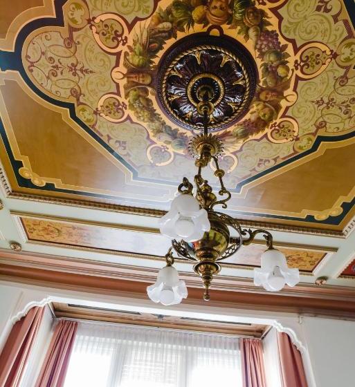 هتل Villa Junghans