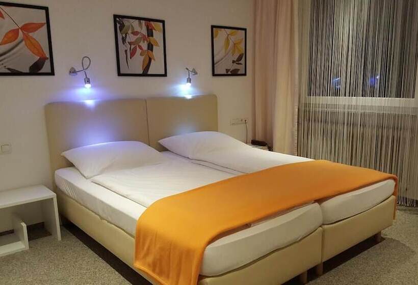 בית מלון כפרי Weinhaus Weis