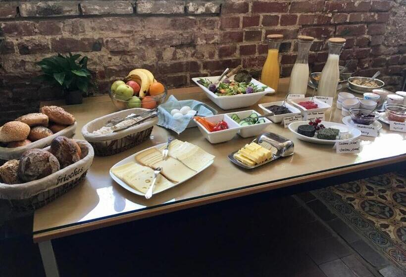 Отель World House Wetten