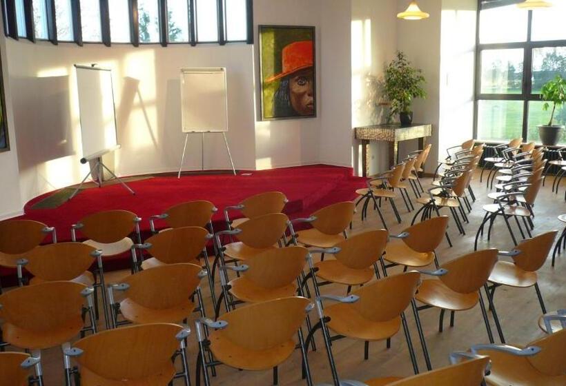 Отель World House Wetten