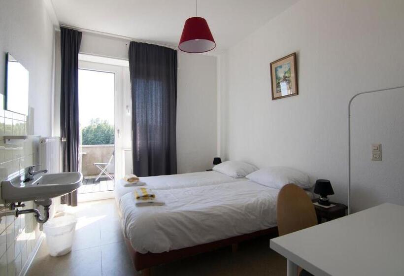 Отель World House Wetten