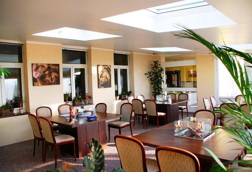 בית מלון כפרי Ziegenkrug Rostocker Tor