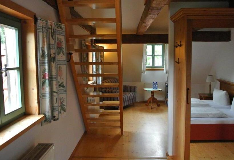 ホテル Zwieseler Waldhaus