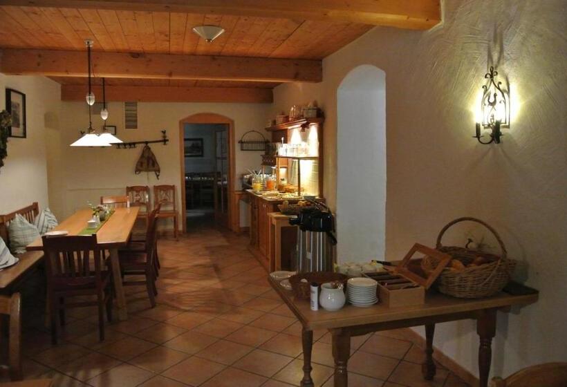 ホテル Zwieseler Waldhaus